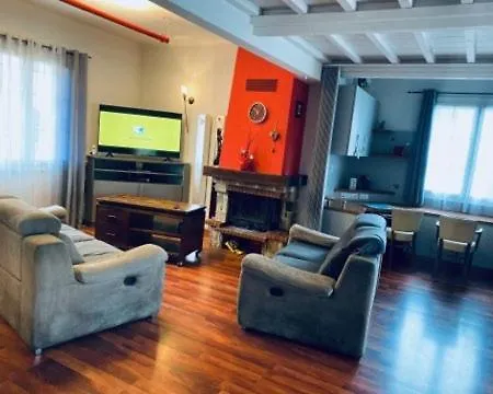 Holiday home Les Amandiers